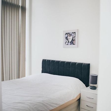 Penthouse In Liverpool City Centre - Free Parking - Balcony - By Happy Days エクステリア 写真